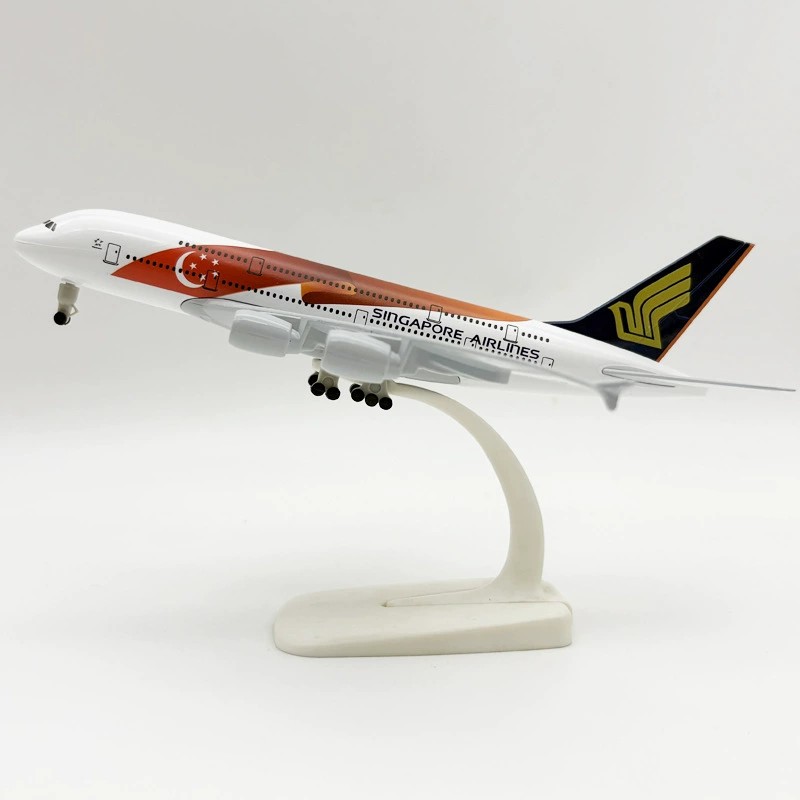Model Kit Singapore - Модель самолета A380 Singapore Airways из