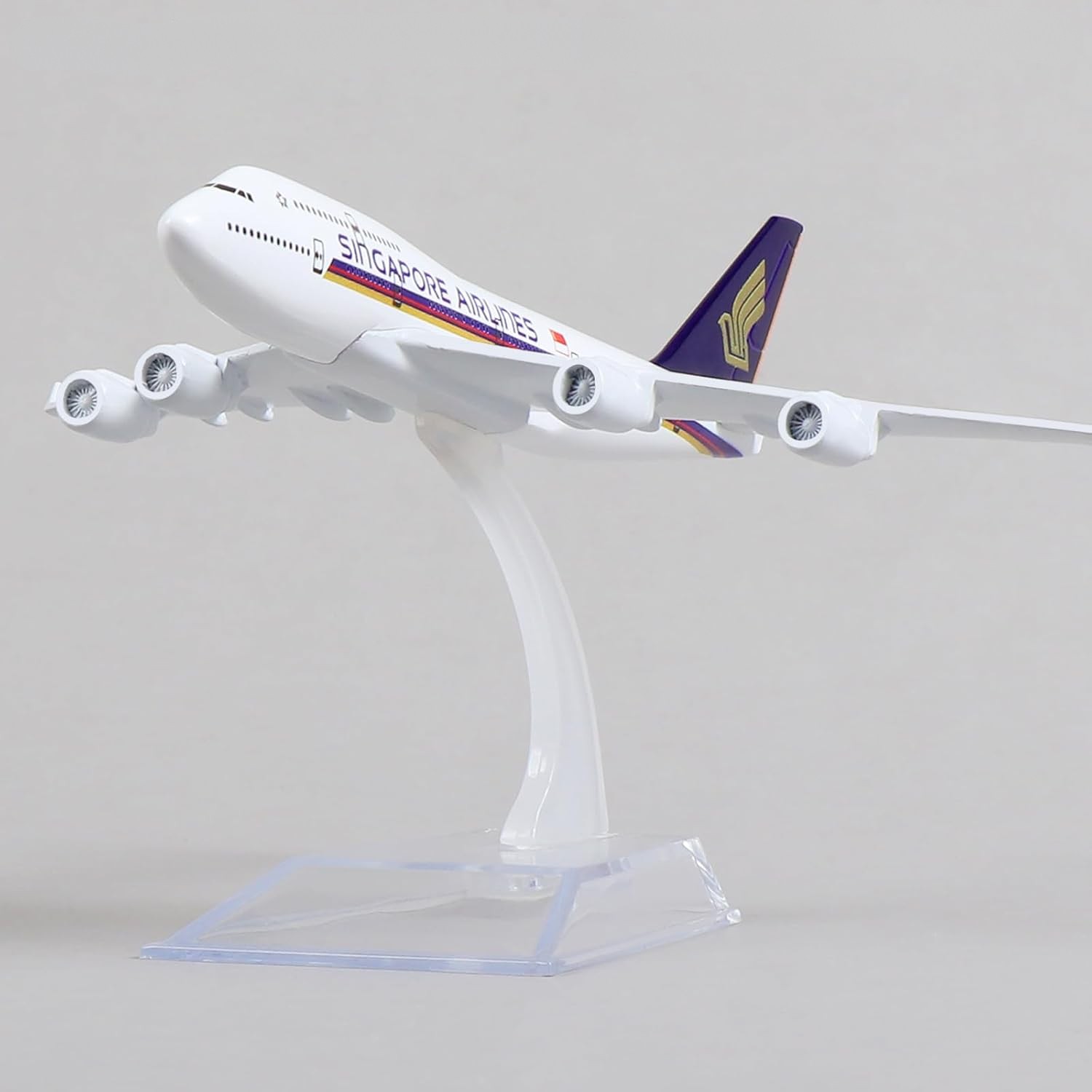 Металлическая модель самолета  – обзор и цена Model Kit Singapore